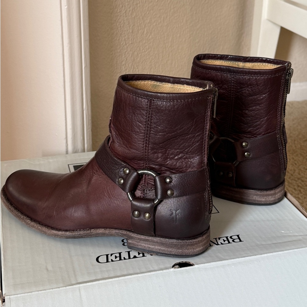 Women’s FRYE Phillip Harness Short Boots - Picture 3 of 9